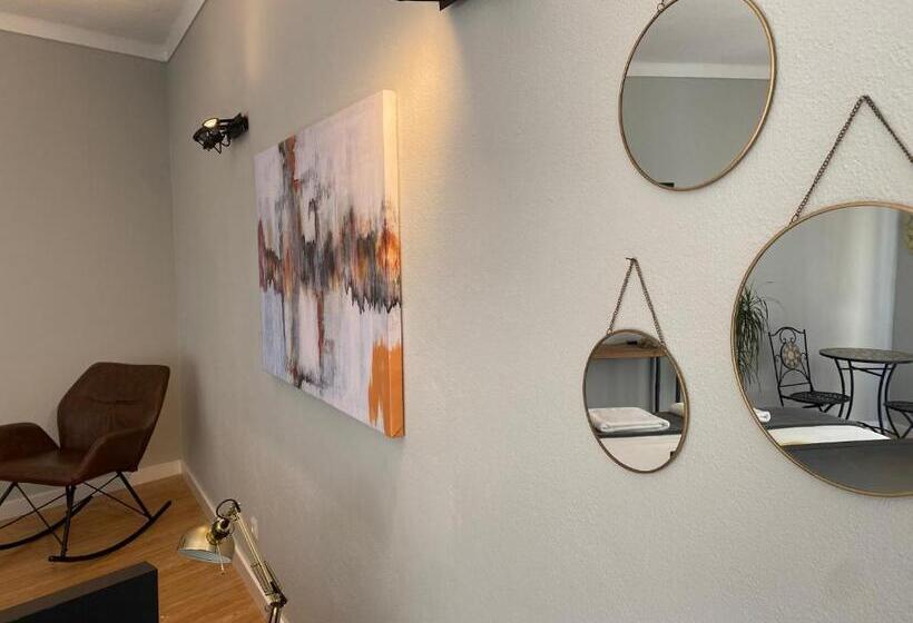 پانسیون Màhouse Guesthouse