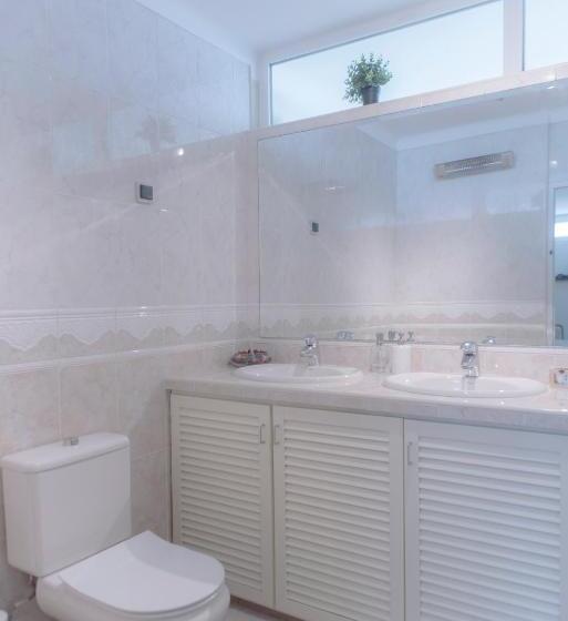 پانسیون Màhouse Guesthouse