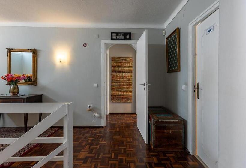 پانسیون Màhouse Guesthouse