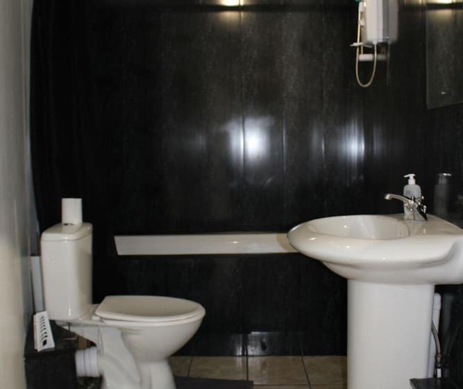 פנסיון Napier Town House