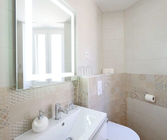 膳宿费 Pyrotima Apartments