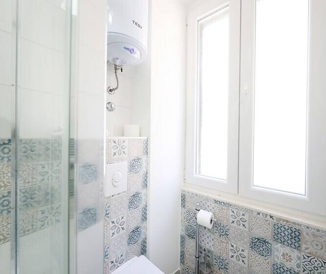 膳宿费 Pyrotima Apartments