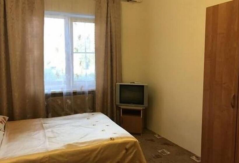 פנסיון Sadorini Guest House