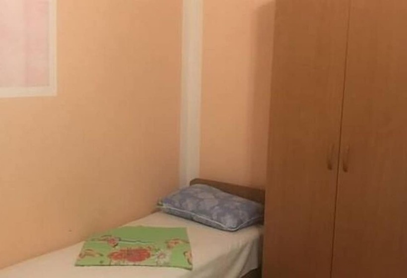 פנסיון Sadorini Guest House