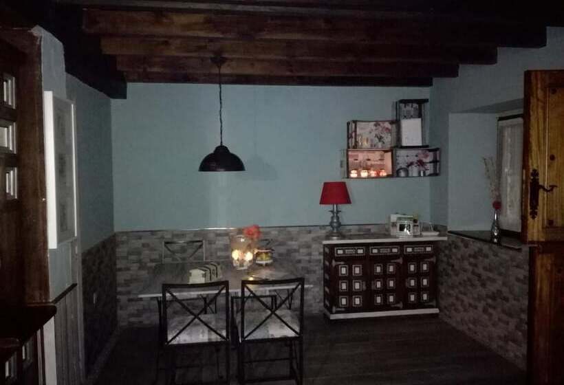 פנסיון Villa Castellanos