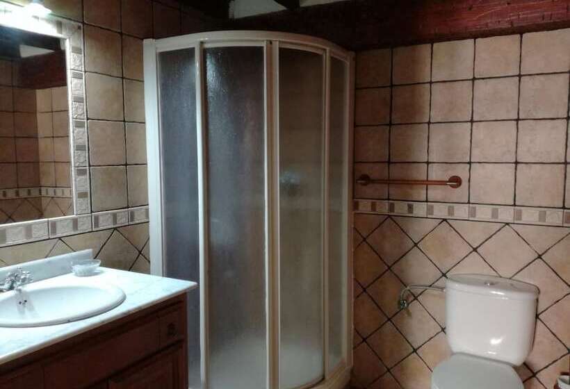 פנסיון Villa Castellanos