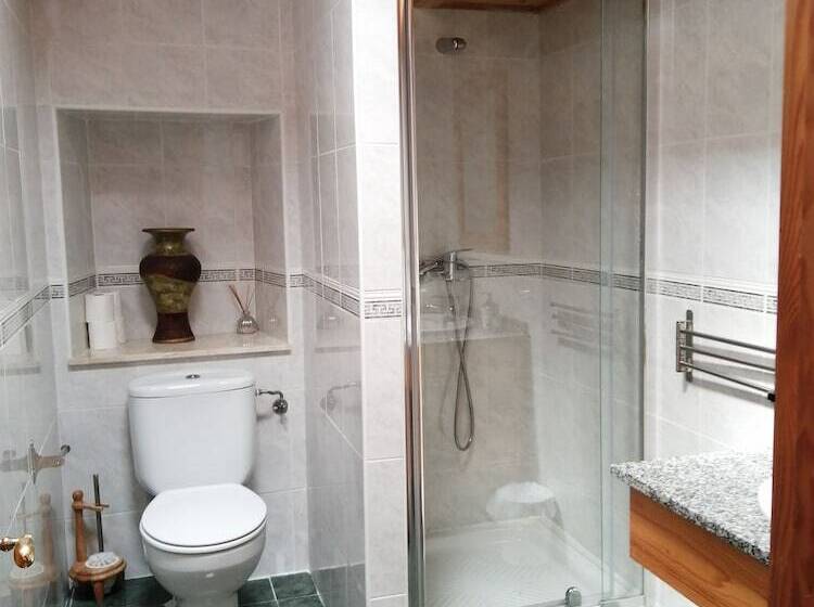 פנסיון Villa Castellanos