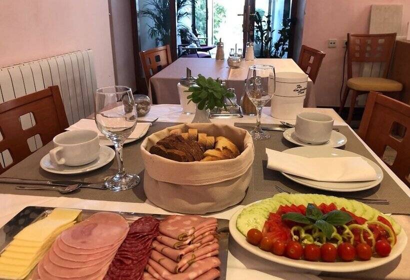 بنسيون Villa Medic