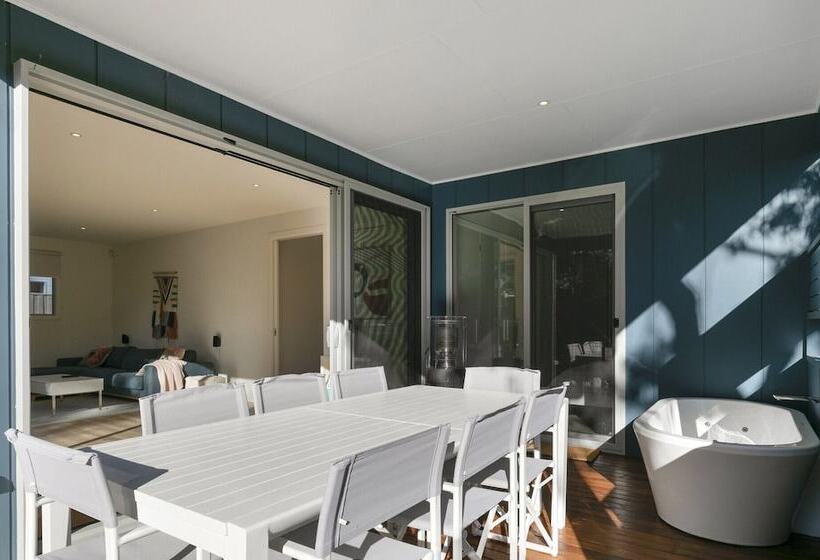 Pukeko Beach House