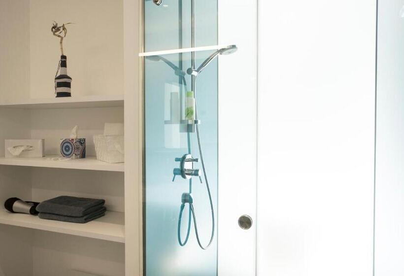 Seven Hotel + Boardinghouse