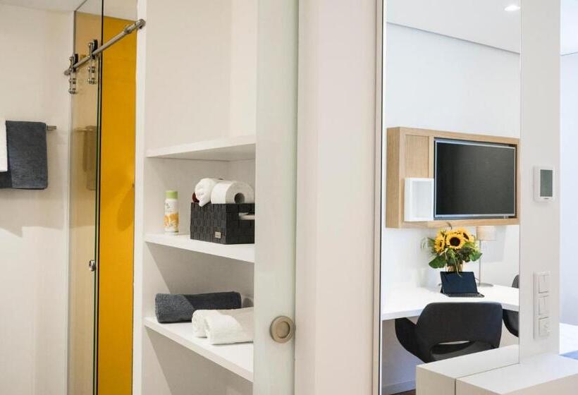 Seven Hotel + Boardinghouse