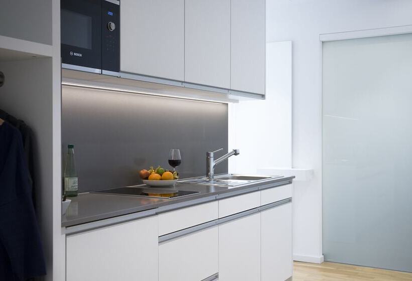 Seven Hotel + Boardinghouse