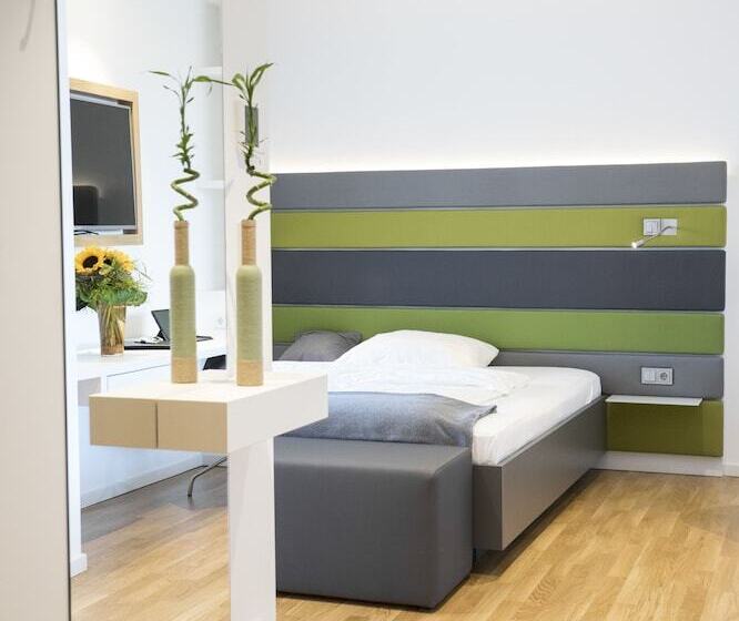 Seven Hotel + Boardinghouse