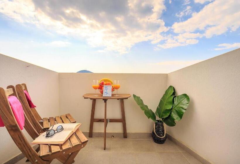 Skyscraper Apartment