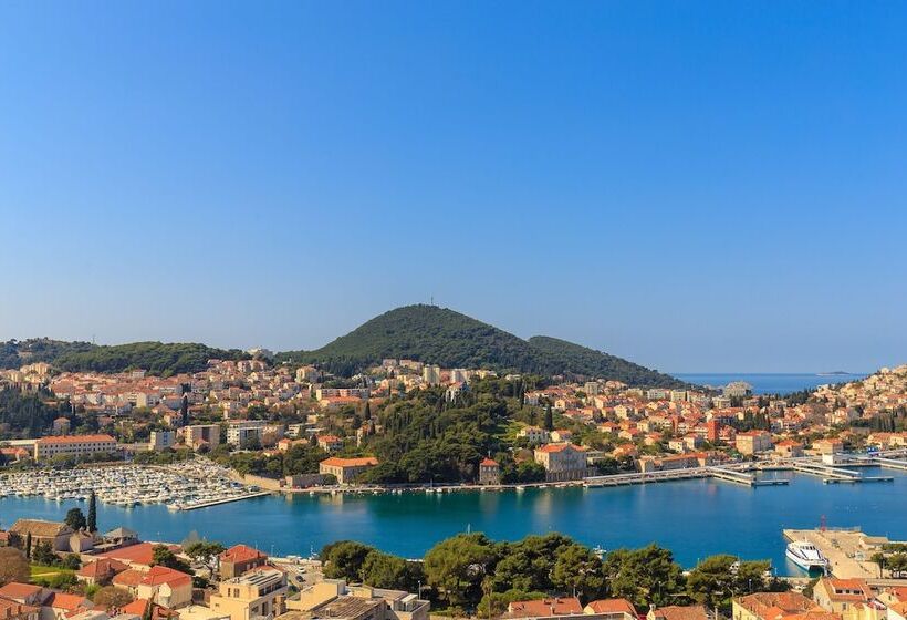 Skyscraper Apartment