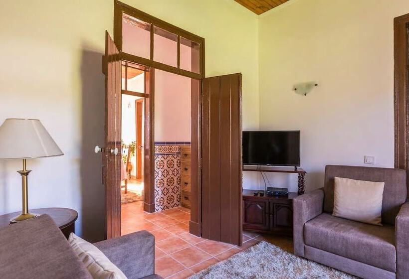 Solar Da Rosa Rc E Solar Da Tirosa 1º Andar