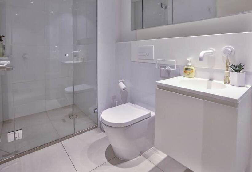 South Yarra Claremont Apartment