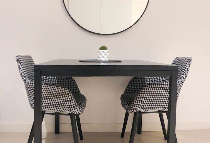 South Yarra Claremont Apartment