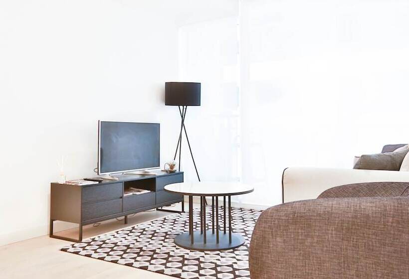 South Yarra Claremont Apartment