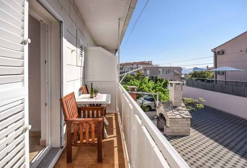 Sunshine Apartments In Baska Voda