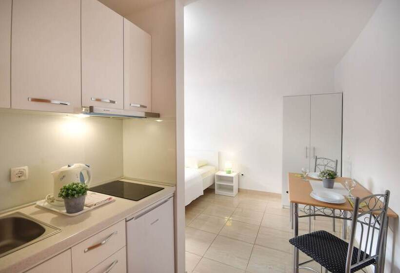 Sunshine Apartments In Baska Voda