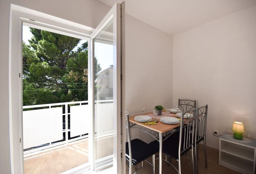 Sunshine Apartments In Baska Voda