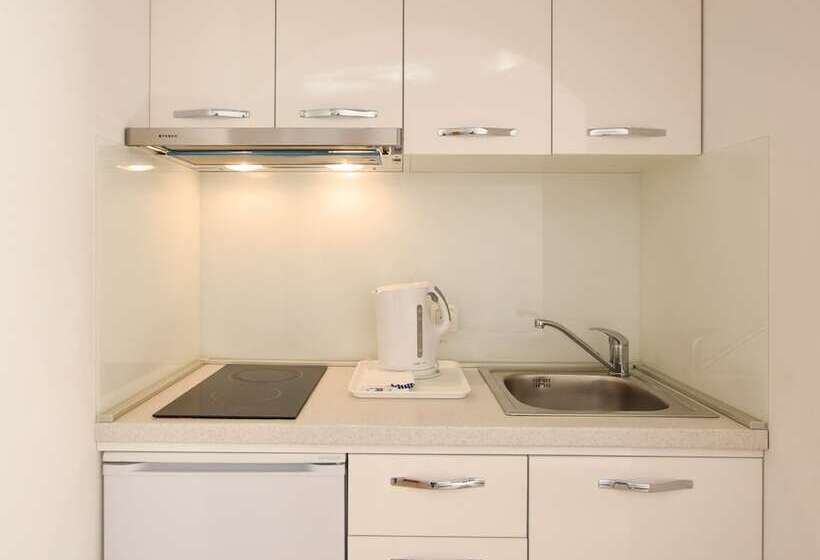 Sunshine Apartments In Baska Voda