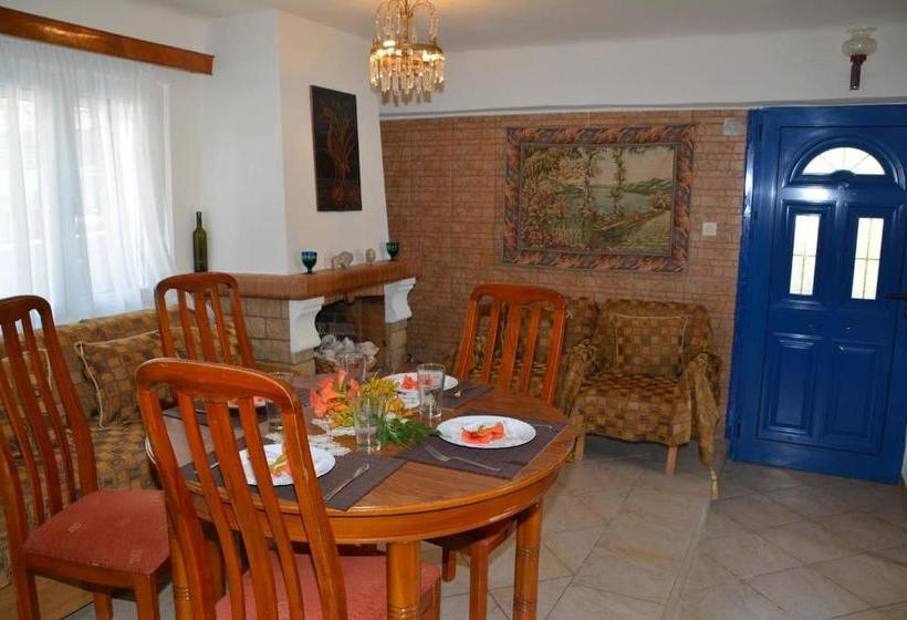 Traditional Summer House In Marmari