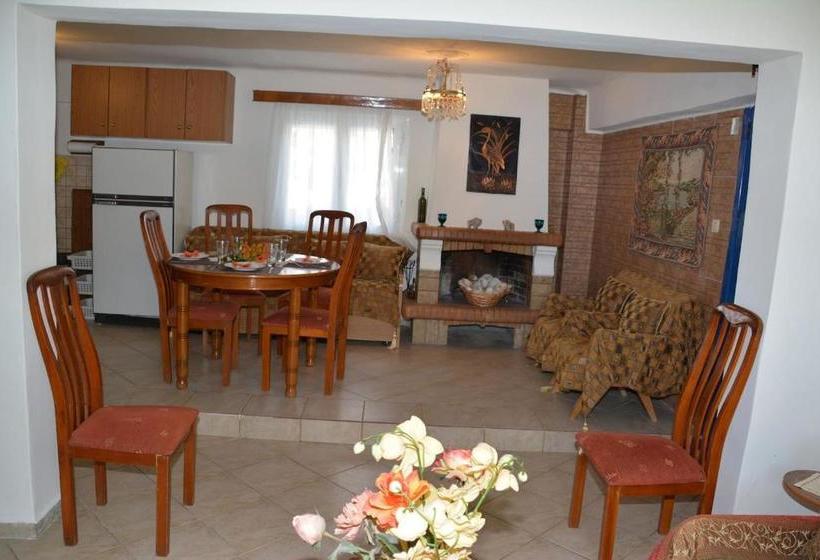 Traditional Summer House In Marmari