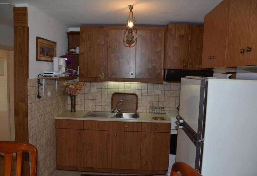 Traditional Summer House In Marmari