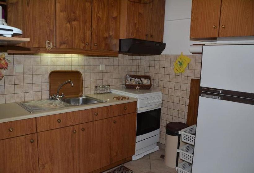 Traditional Summer House In Marmari