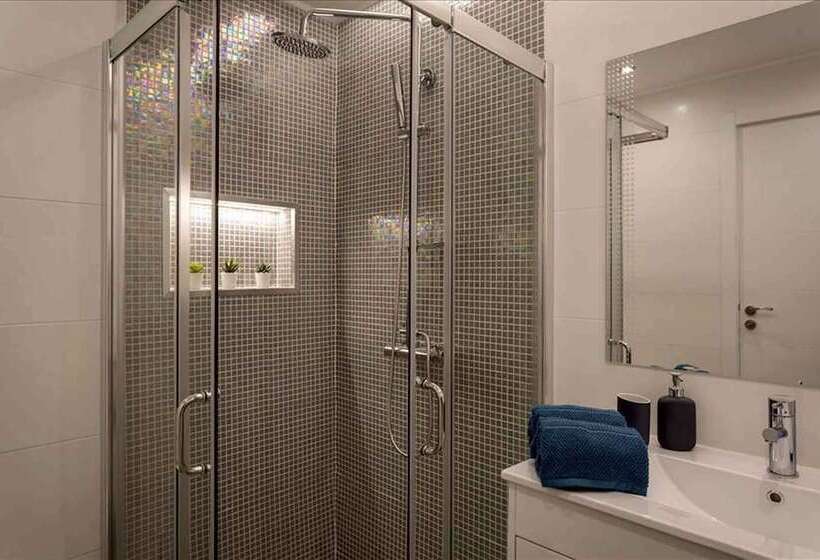 Vicky Rae Beach House