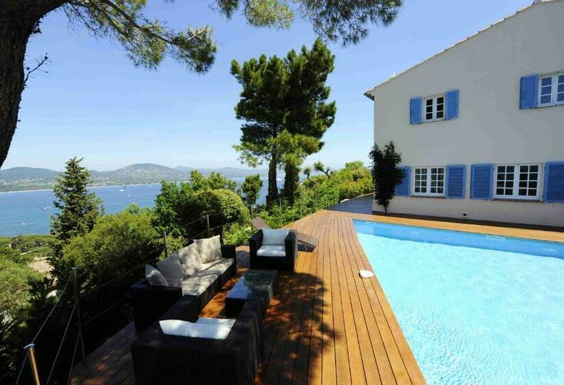 Villa With Magic View Of Bay Of Saint Tropez