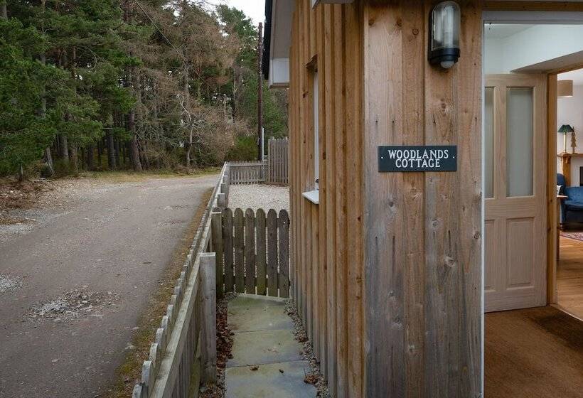Woodlands Cottage