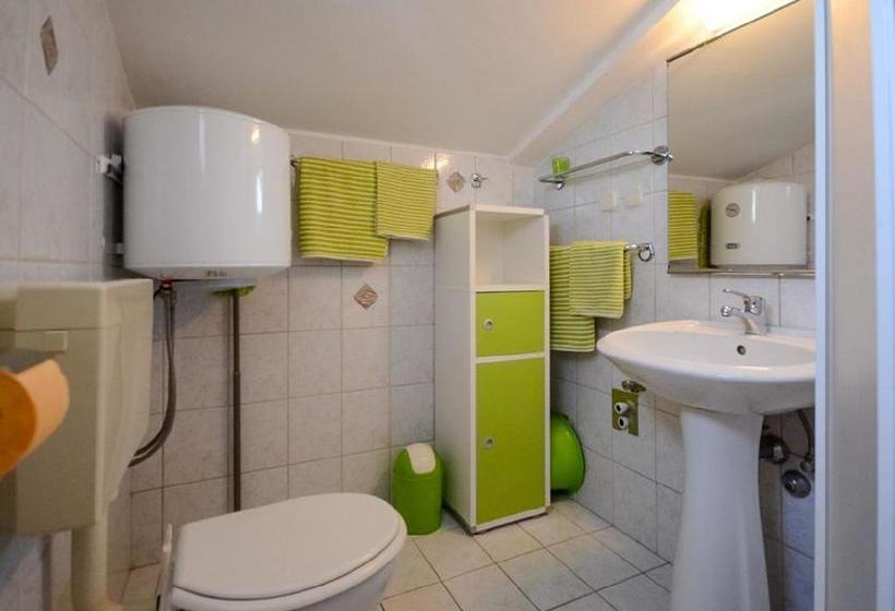 Apartments Zrinka 793