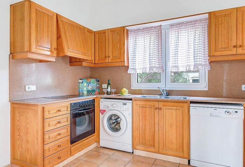 107494   Villa In Binisafuller