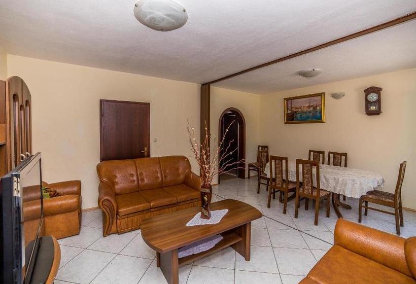 Apartments And Rooms Drpić