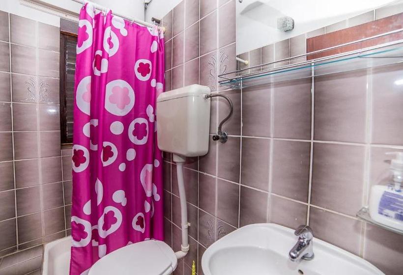 Apartments And Rooms Drpić