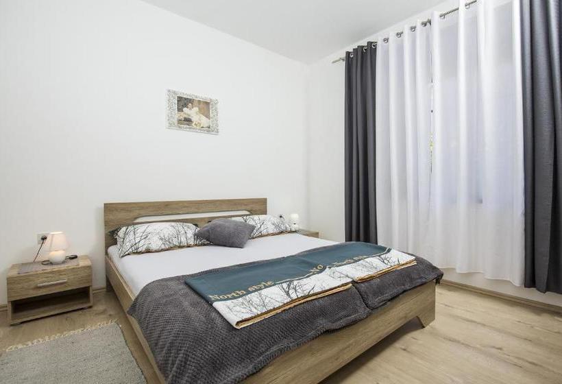 Apartment Josipa 4209