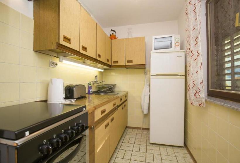 Apartment Laurus / Two Bedrooms A1