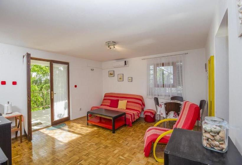 Apartment Laurus / Two Bedrooms A1