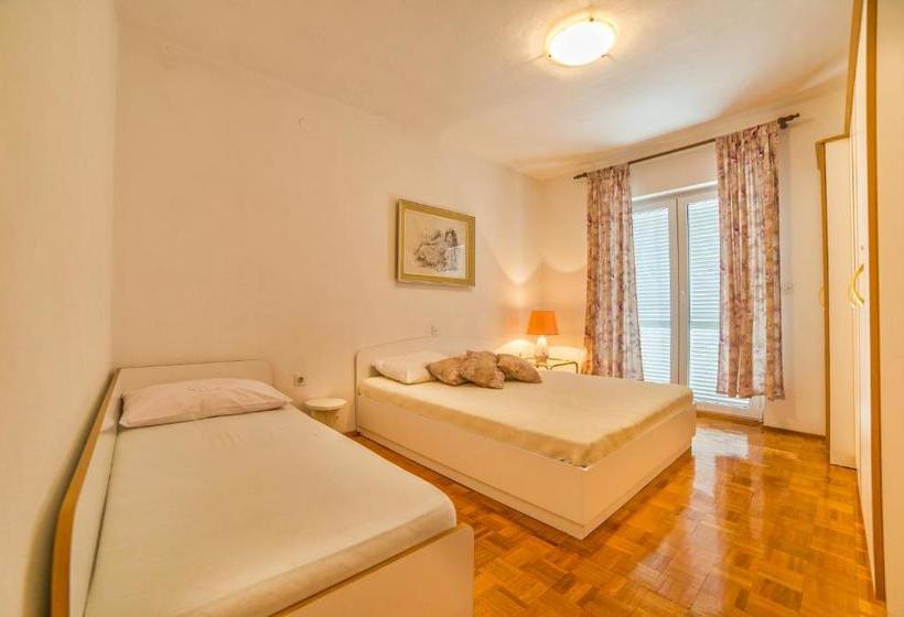 Apartment Lidija 4202