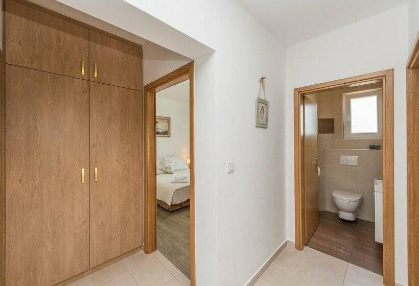 Apartments Mirjana Privlaka / A1 Two Bedrooms