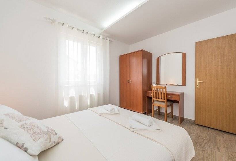 Apartments Mirjana Privlaka / A1 Two Bedrooms