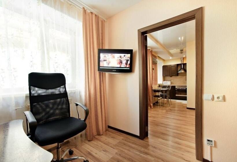 Apartment On Posyetskaya 32