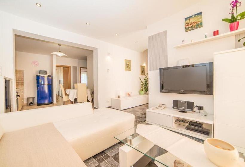 Holiday Apartment Stojanovski