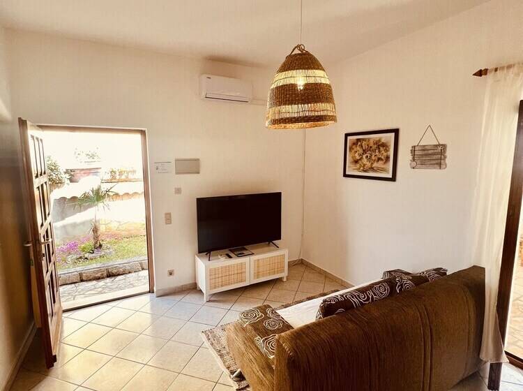 Apartment Wood Street And India