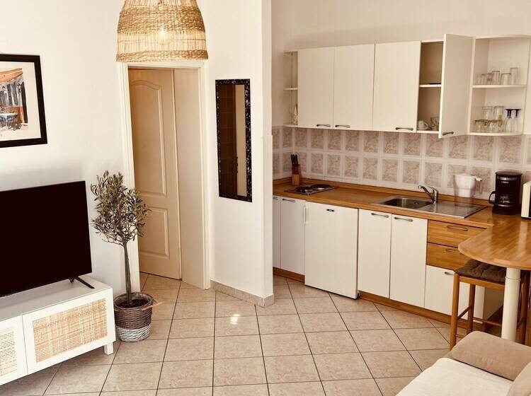 Apartment Wood Street And India