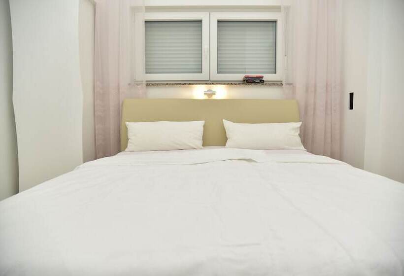 Apartment Wood Street And India