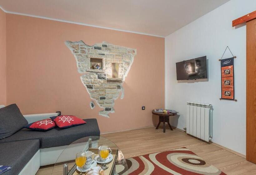 Apartments Ana Vodnjan